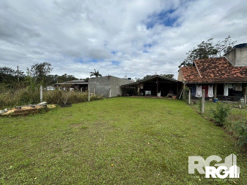 Casa à venda com 2 quartos, 50m² - Foto 2