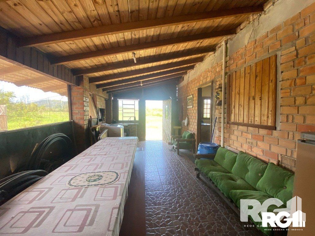 Casa à venda com 3 quartos, 60m² - Foto 12
