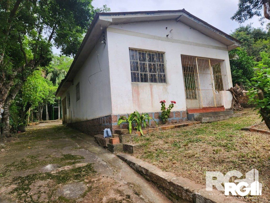 Casa à venda com 2 quartos, 62m² - Foto 1