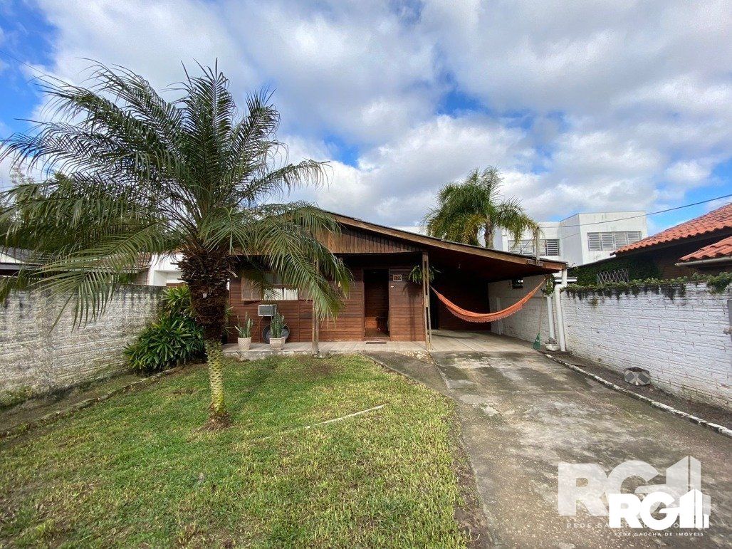 Casa à venda com 2 quartos, 351m² - Foto 1