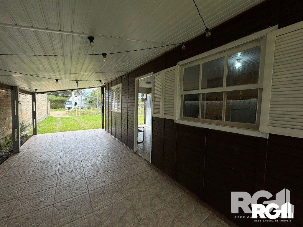 Casa à venda com 2 quartos, 50m² - Foto 3