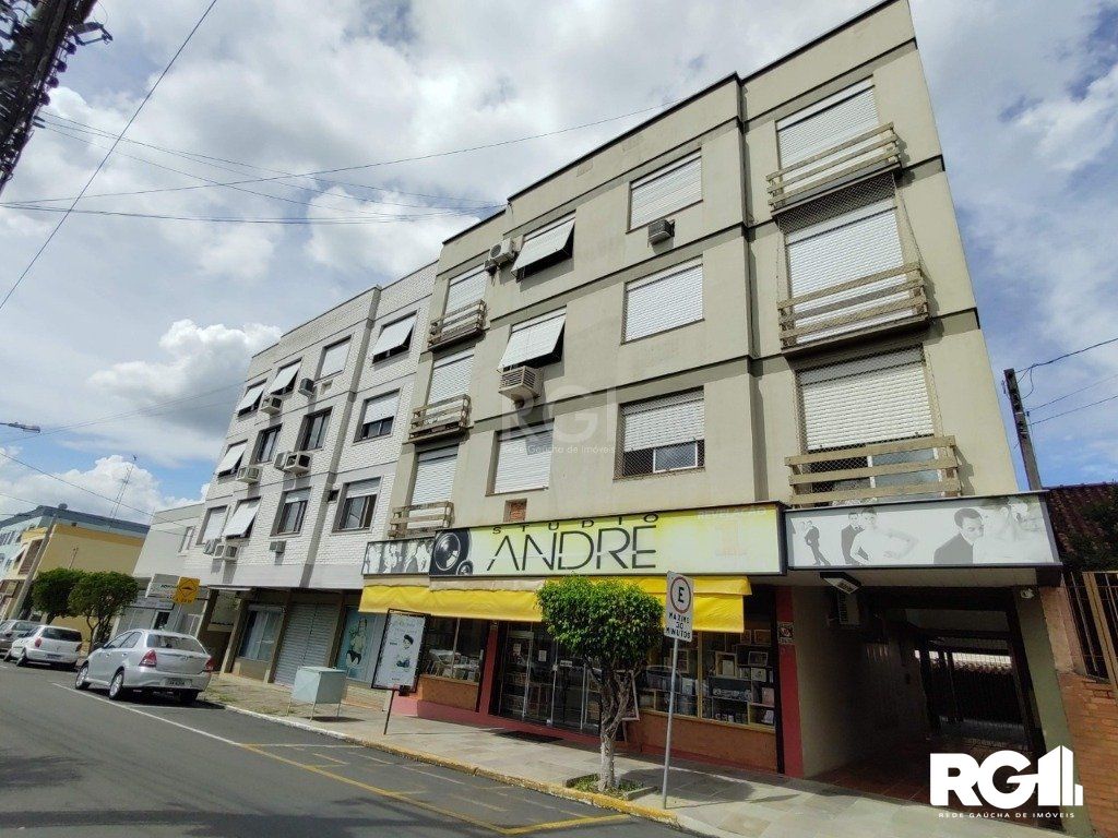 Apartamento à venda com 2 quartos, 67m² - Foto 1