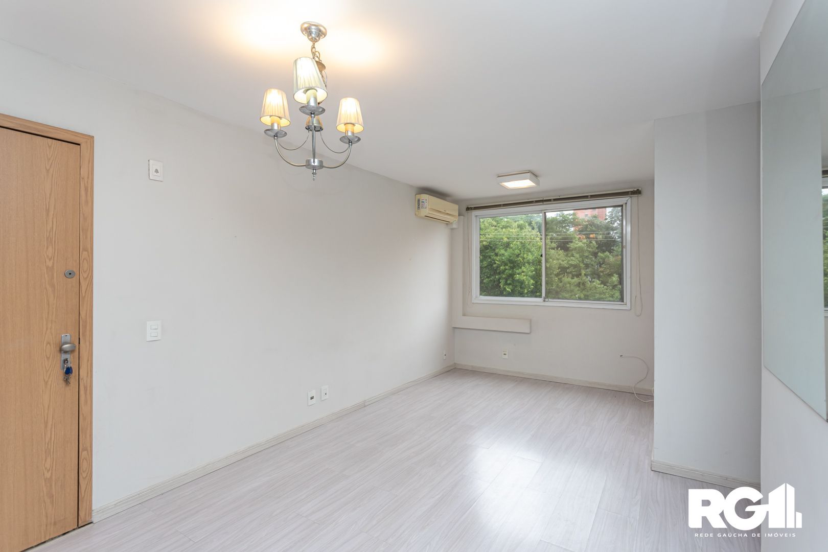 Apartamento à venda com 3 quartos, 68m² - Foto 2