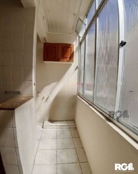 Apartamento à venda com 2 quartos, 68m² - Foto 9
