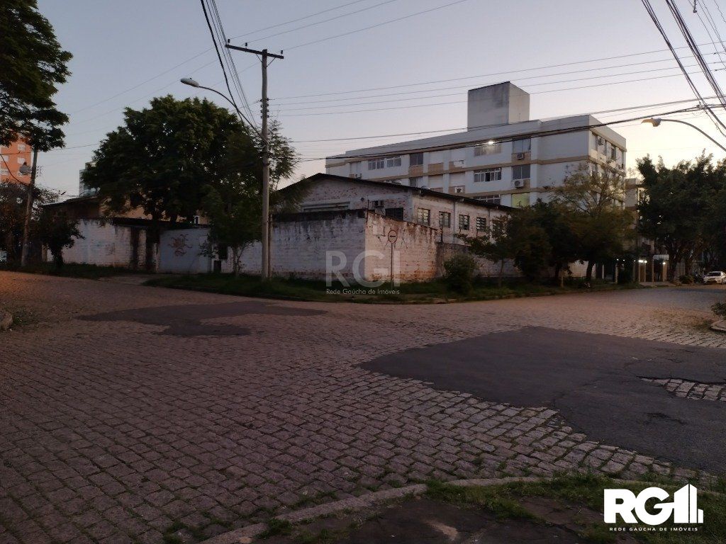 Terreno à venda, 830m² - Foto 1