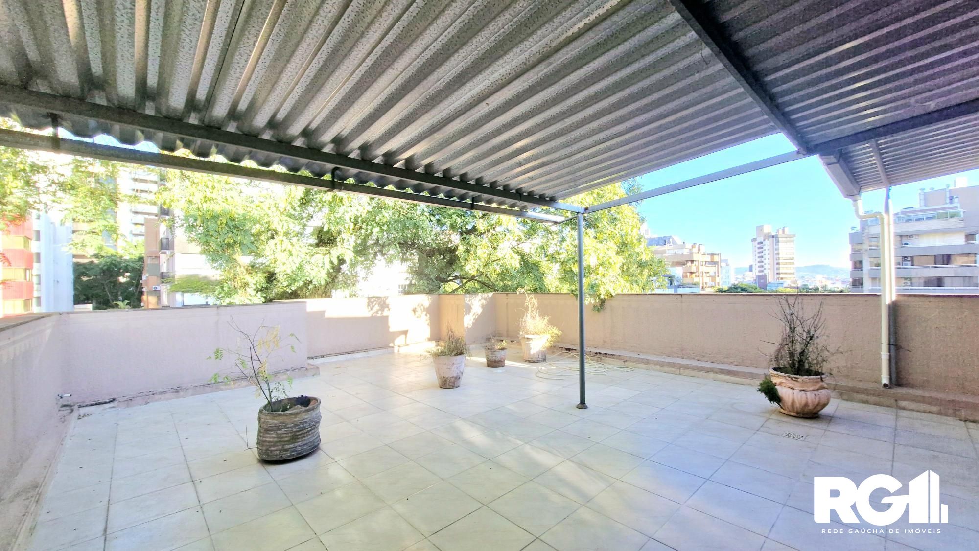 Cobertura à venda com 3 quartos, 225m² - Foto 2