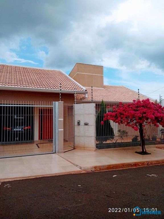 Casa à venda com 3 quartos, 140m² - Foto 2