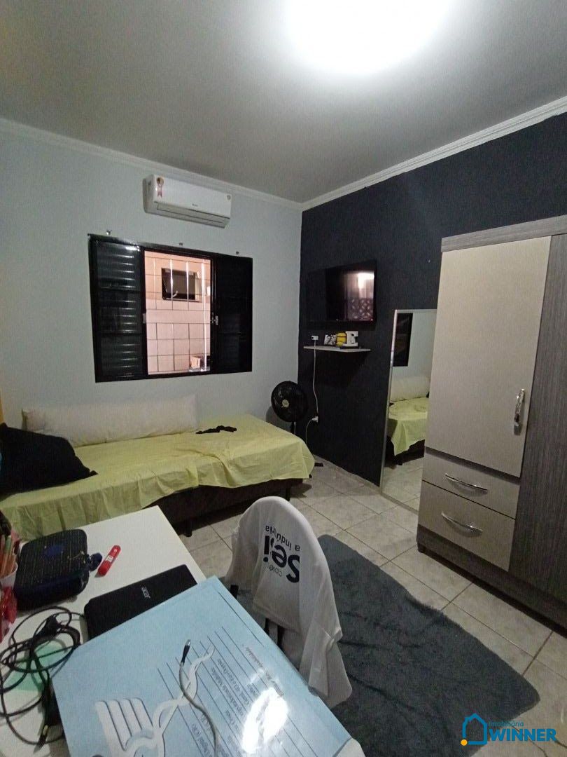 Casa à venda com 3 quartos, 197m² - Foto 10