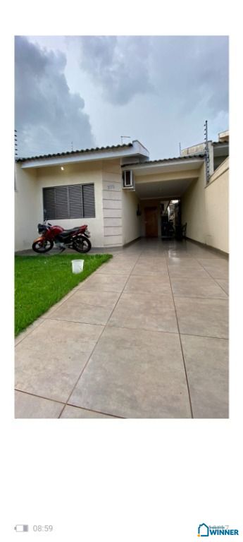 Casa à venda com 3 quartos, 118m² - Foto 1