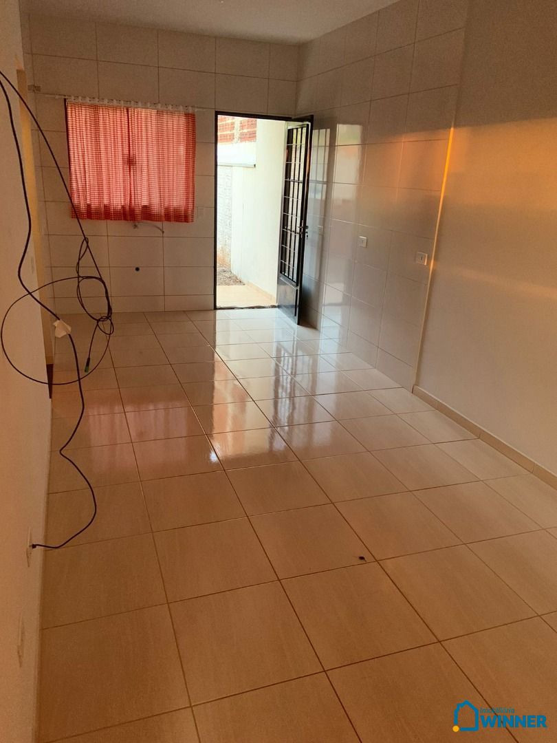 Casa para alugar com 2 quartos, 68m² - Foto 18