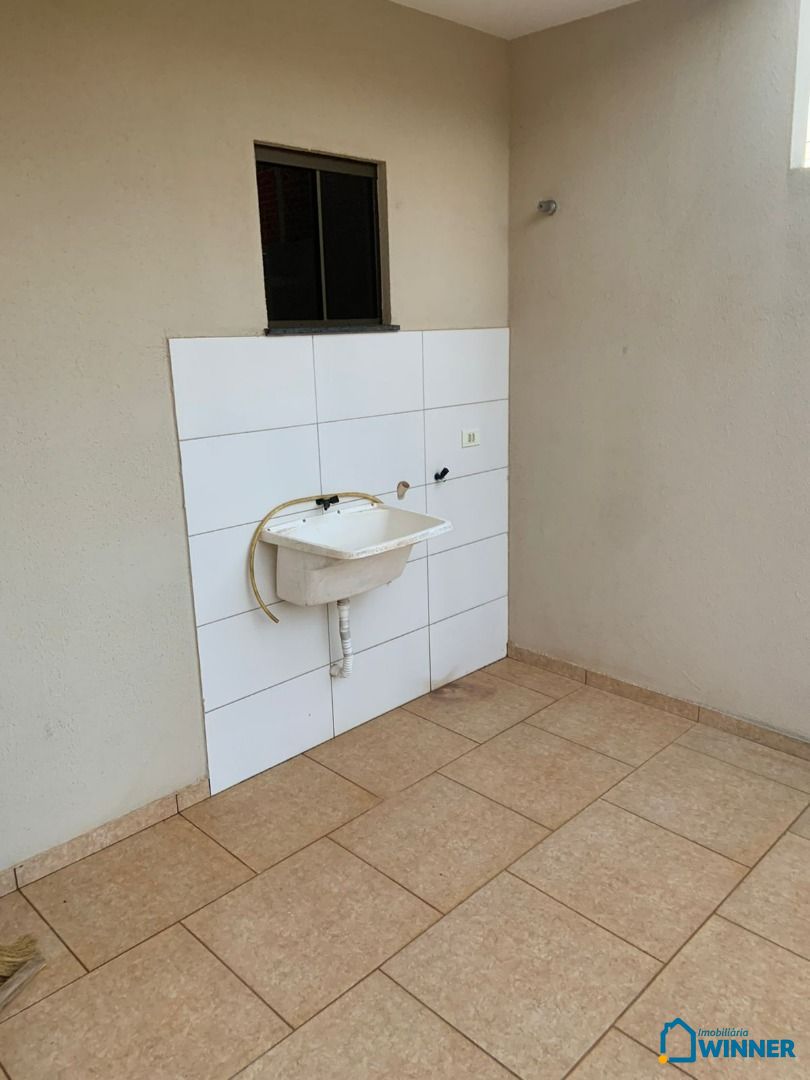 Casa para alugar com 2 quartos, 68m² - Foto 13