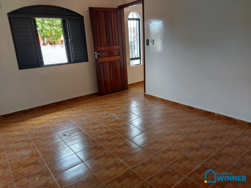 Casa para alugar com 2 quartos, 180m² - Foto 17