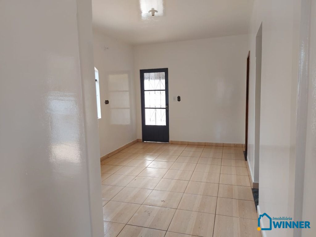 Casa para alugar com 2 quartos, 180m² - Foto 18