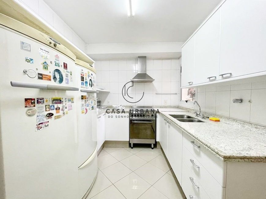 Apartamento à venda com 3 quartos, 212m² - Foto 23