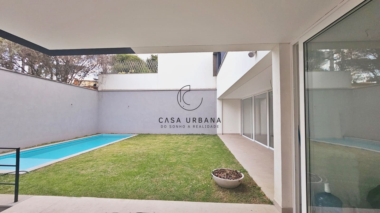 Casa de Condomínio à venda com 4 quartos, 449m² - Foto 2