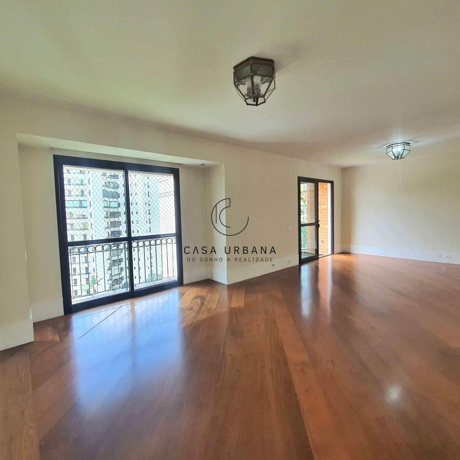 Apartamento à venda com 4 quartos, 220m² - Foto 4