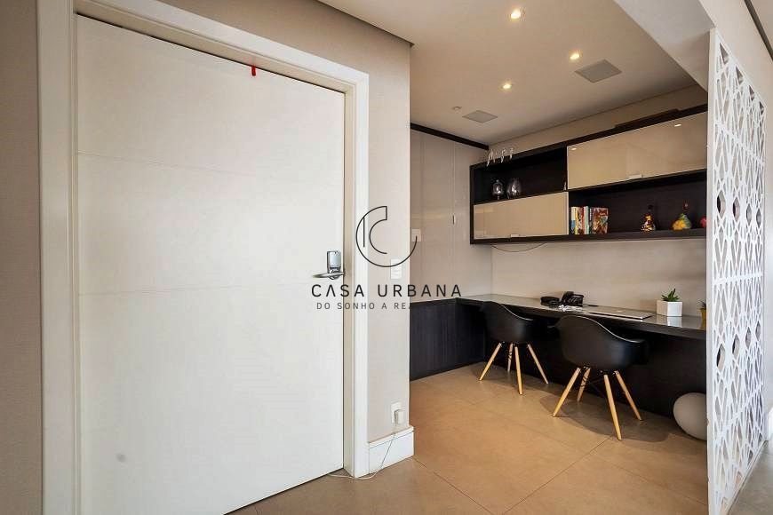 Apartamento à venda com 3 quartos, 156m² - Foto 9