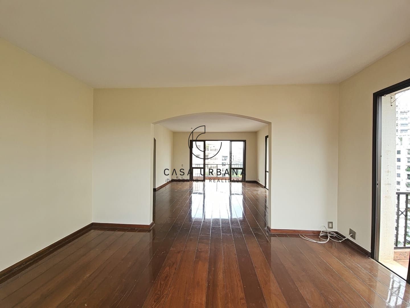 Apartamento à venda com 4 quartos, 256m² - Foto 5