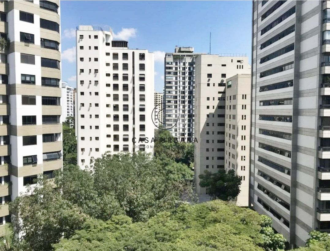 Apartamento à venda com 4 quartos, 377m² - Foto 1