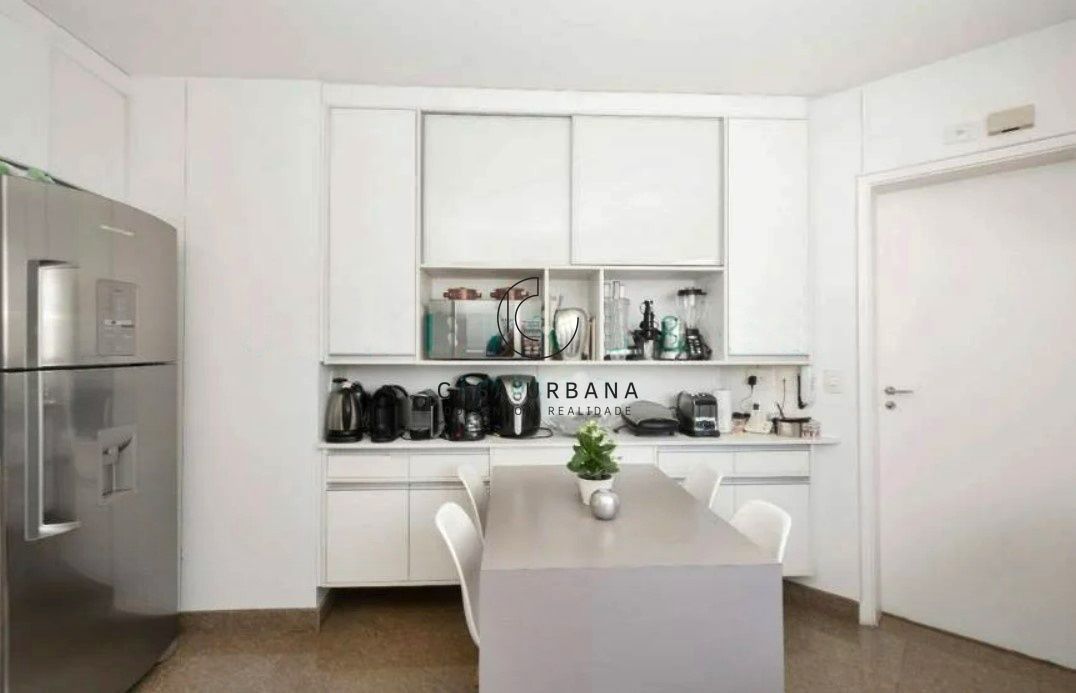 Apartamento à venda com 4 quartos, 227m² - Foto 17