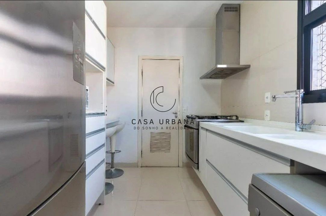 Apartamento à venda com 3 quartos, 180m² - Foto 17