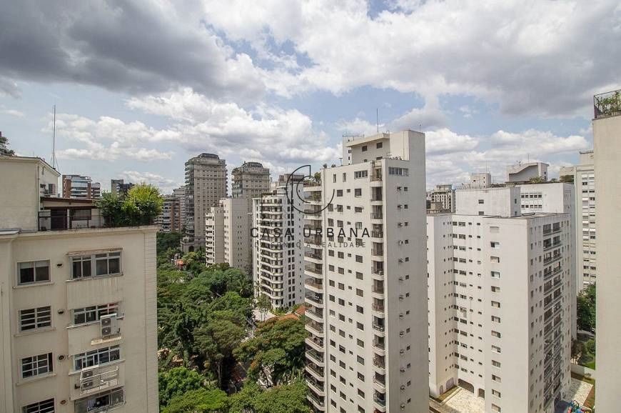 Apartamento à venda com 4 quartos, 220m² - Foto 4