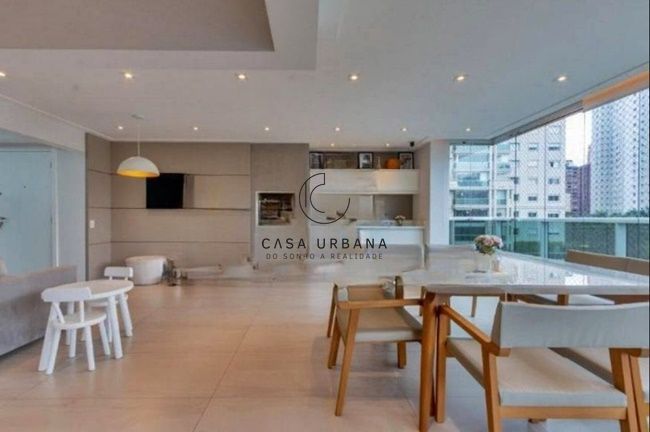 Apartamento à venda com 3 quartos, 237m² - Foto 2