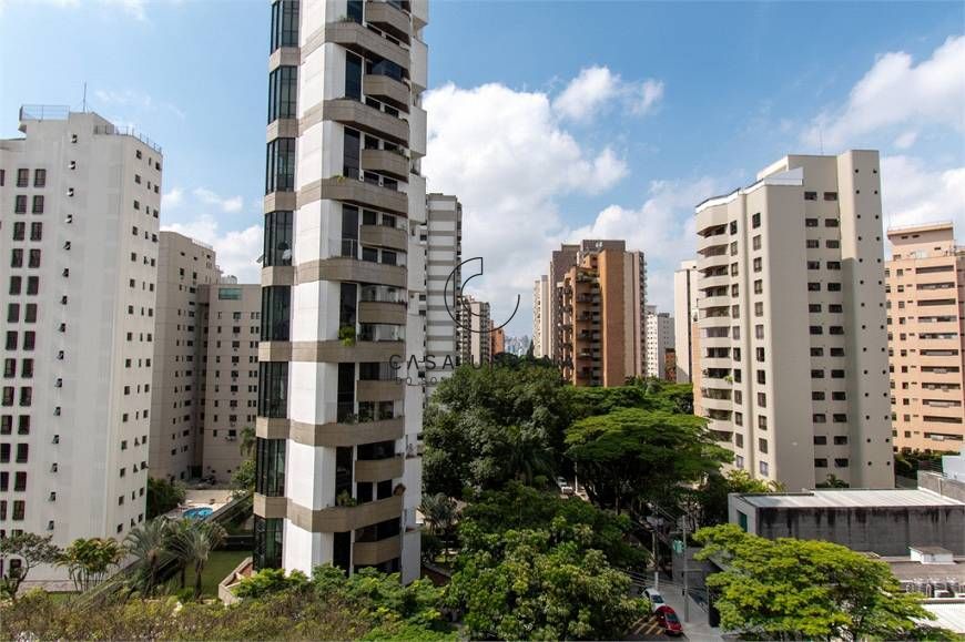 Apartamento à venda com 3 quartos, 266m² - Foto 13