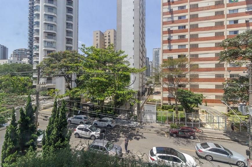 Apartamento à venda com 3 quartos, 140m² - Foto 5