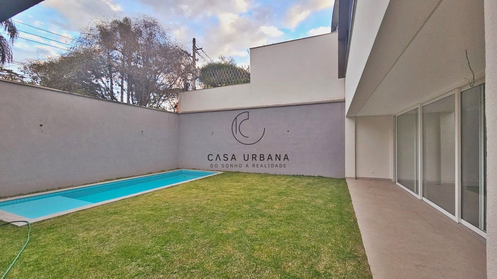 Casa de Condomínio à venda com 4 quartos, 449m² - Foto 4