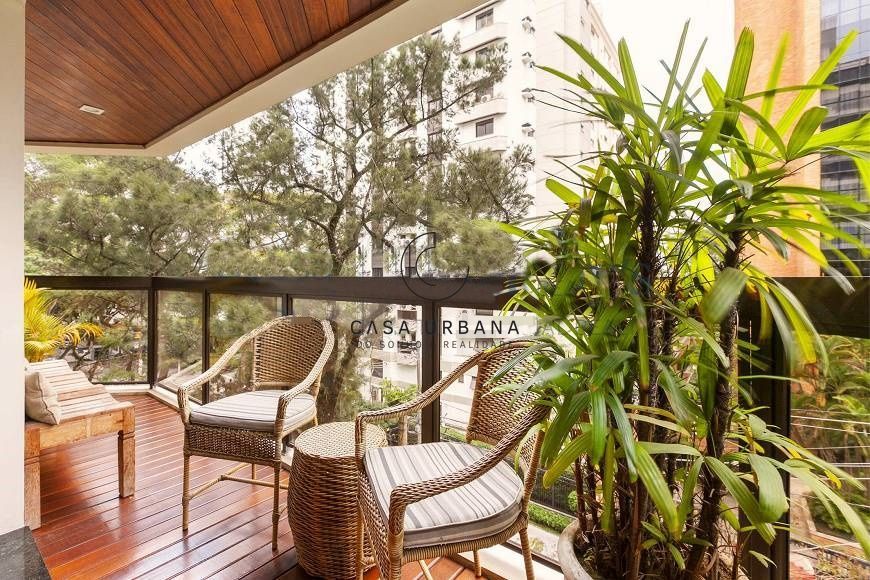 Apartamento, 3 quartos, 158 m² - Foto 1