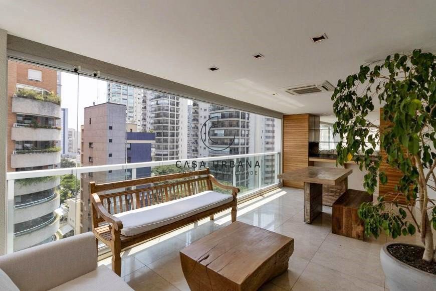 Apartamento à venda com 3 quartos, 174m² - Foto 3