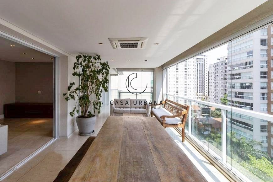 Apartamento, 3 quartos, 174 m² - Foto 1