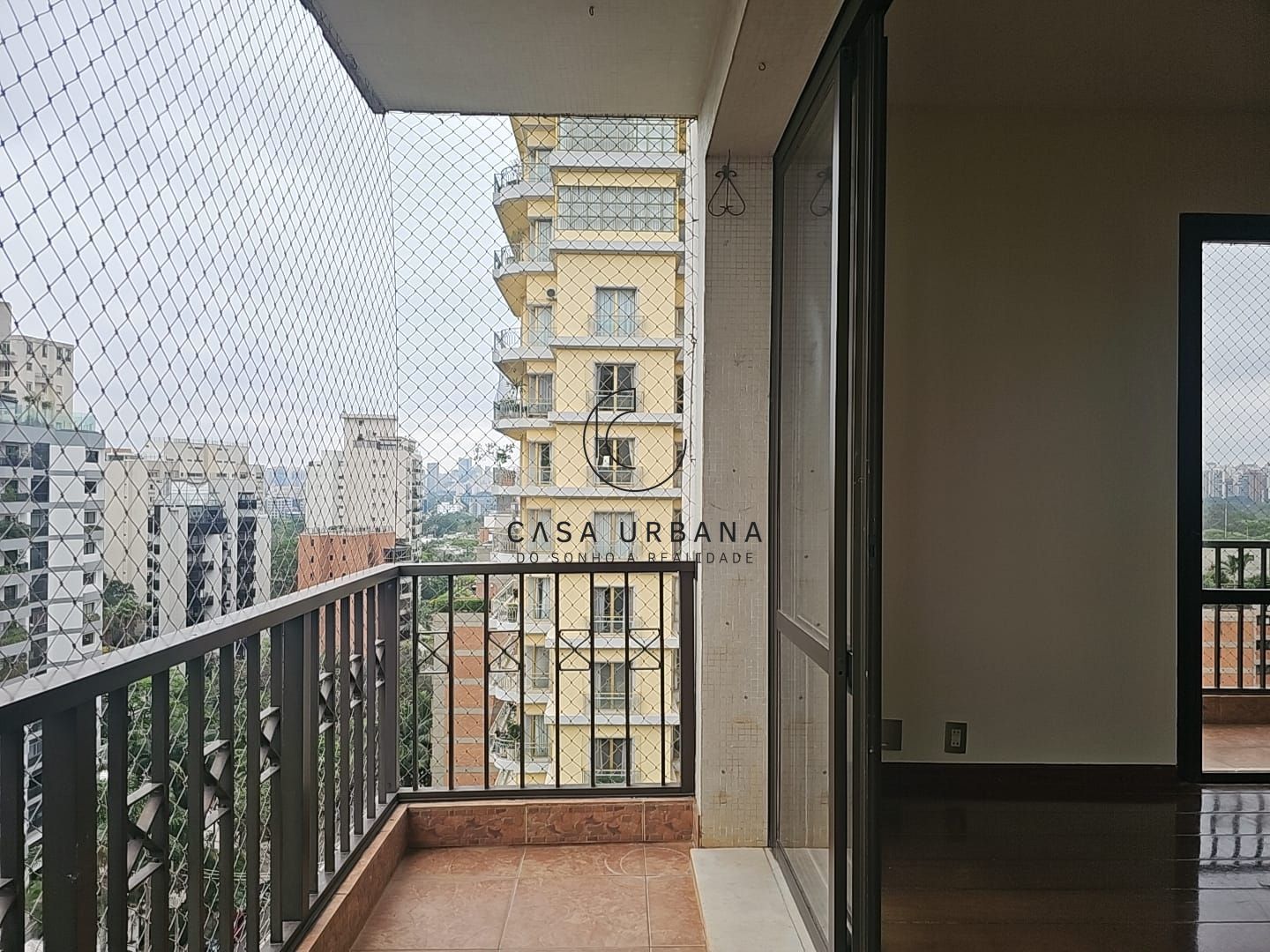 Apartamento à venda com 4 quartos, 256m² - Foto 3