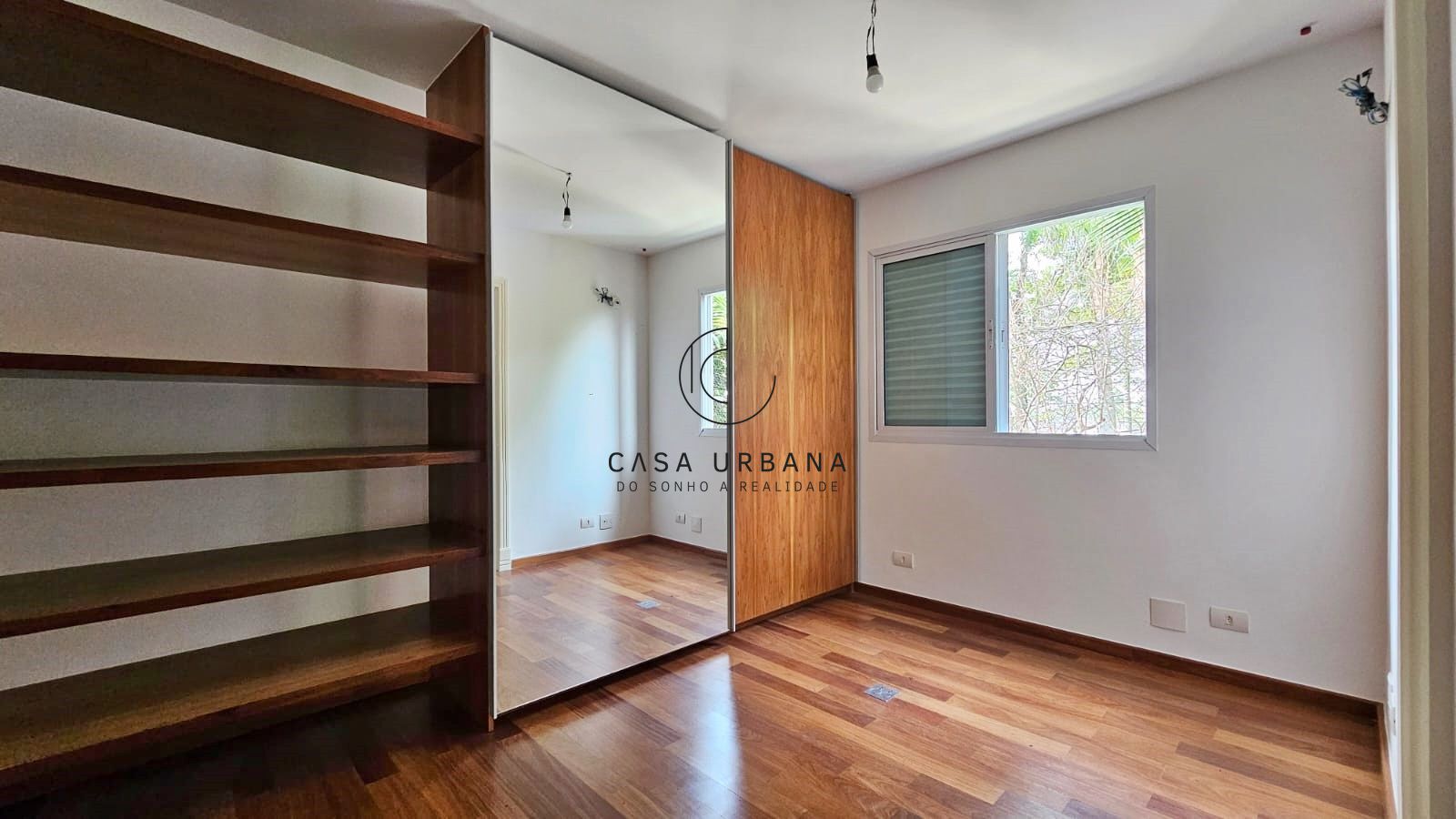 Casa de Condomínio à venda com 4 quartos, 400m² - Foto 31