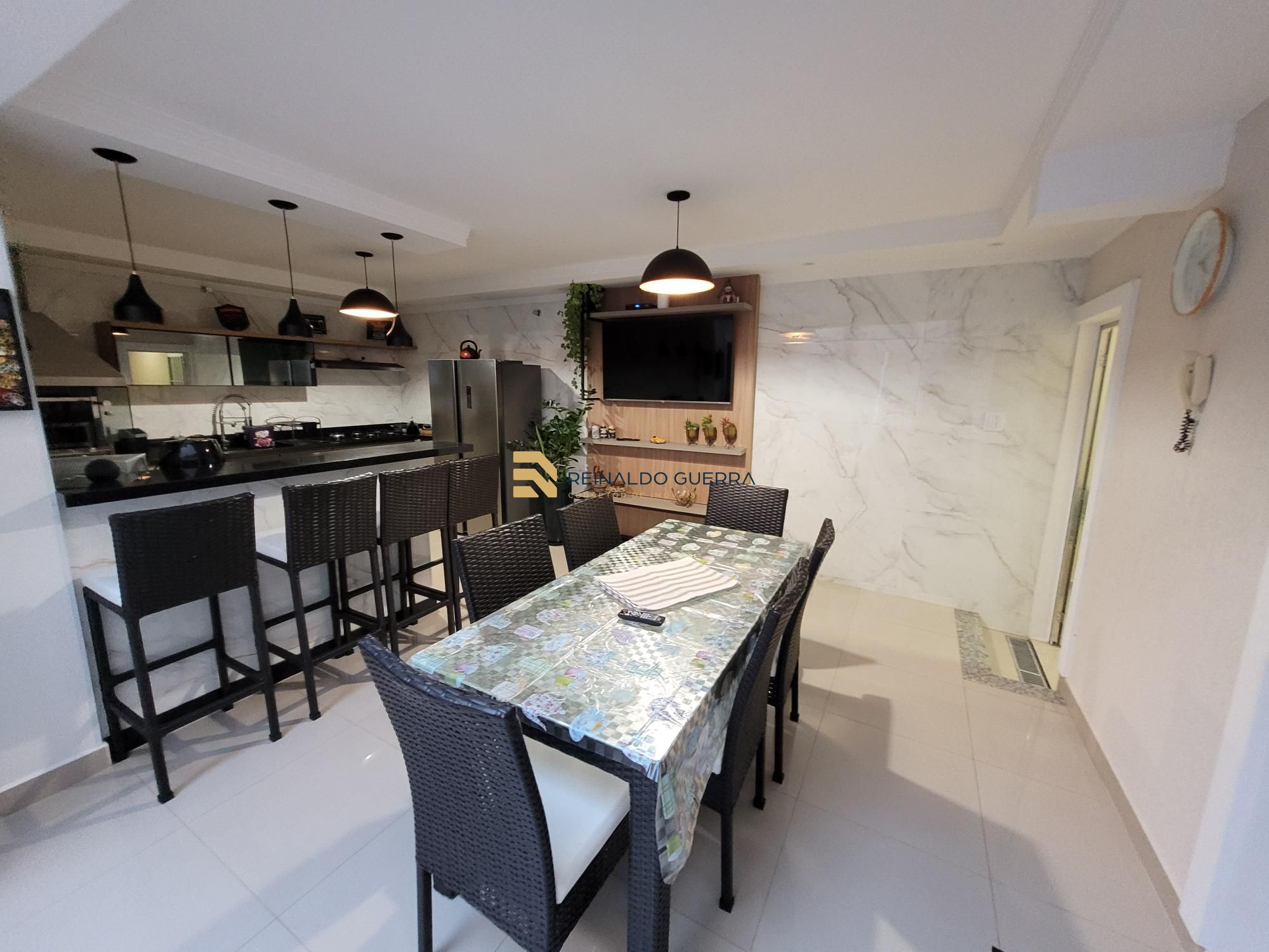 Sobrado, 3 quartos, 232 m² - Foto 1