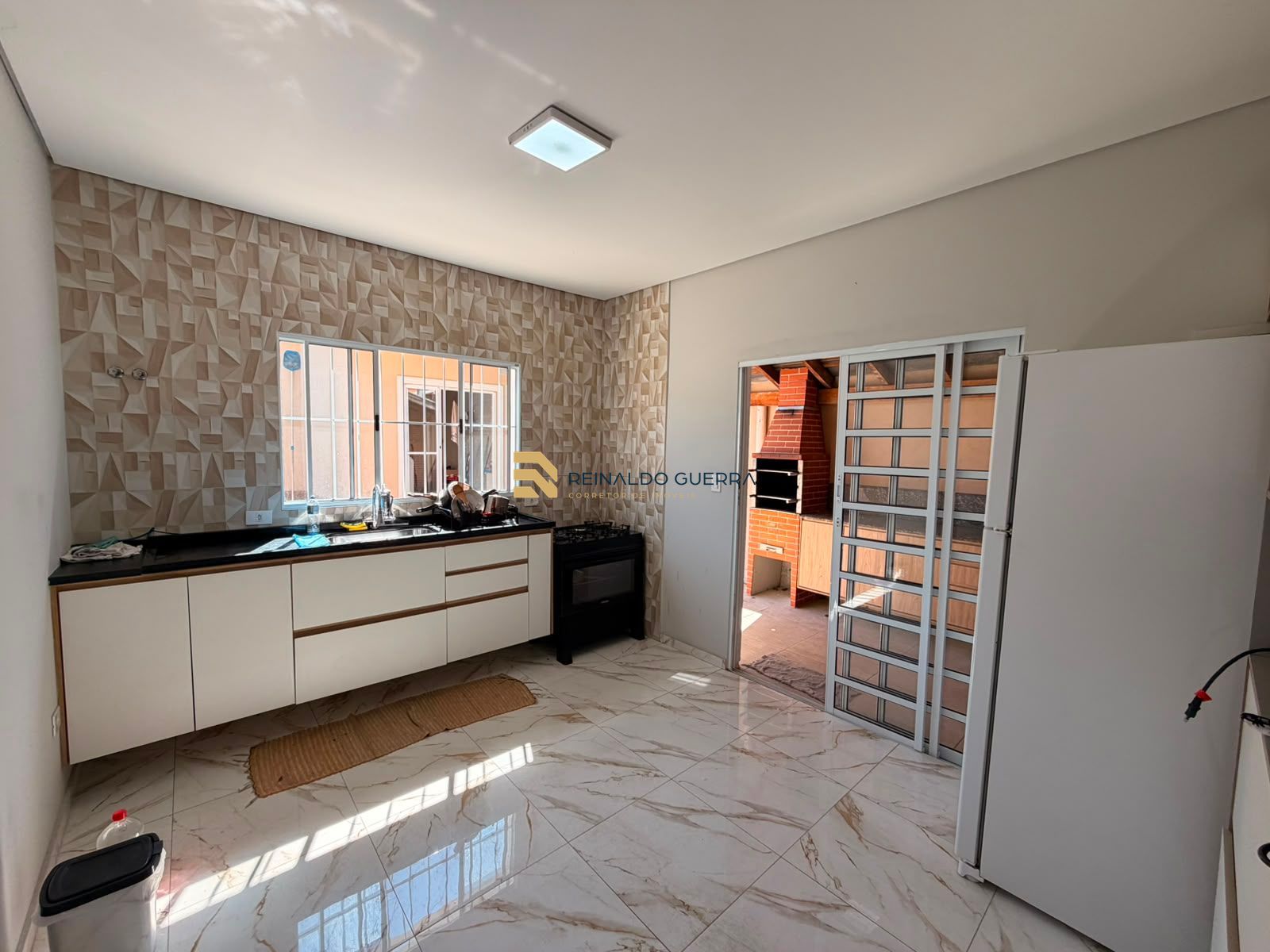 Casa, 3 quartos, 164 m² - Foto 2