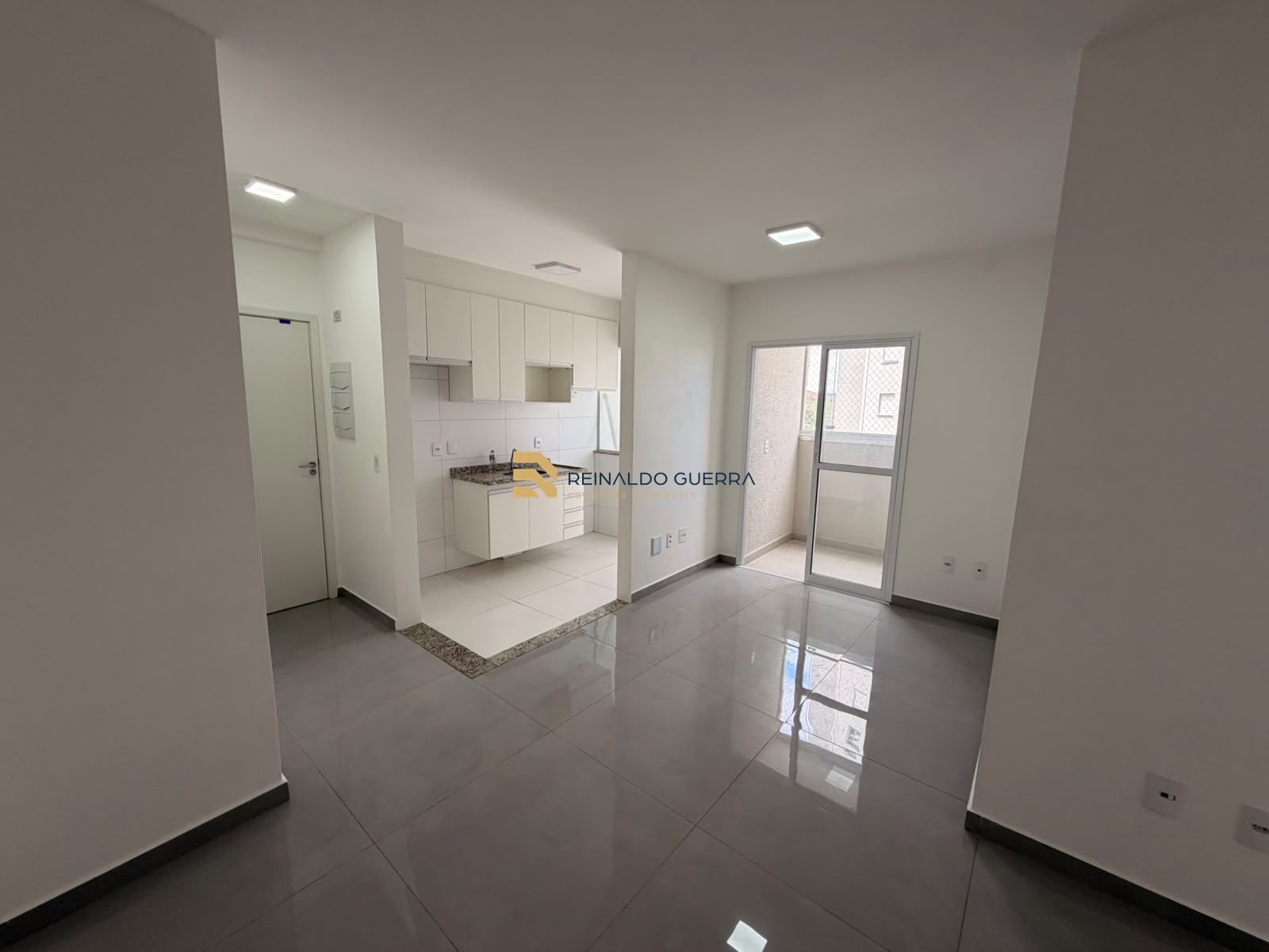 Mirante Flamboyant - 3 quartos, suíte, cozinha com armário