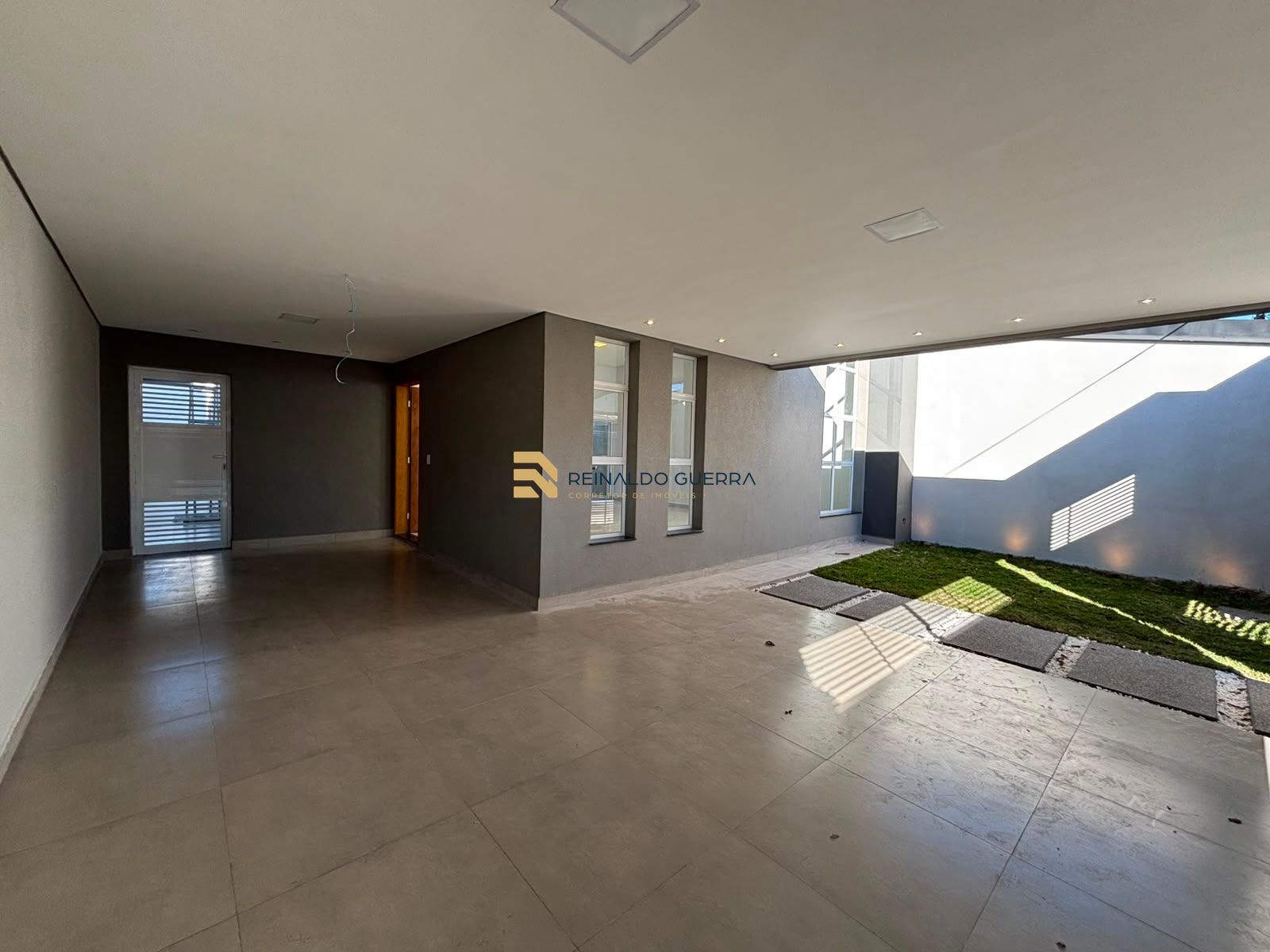 Casa, 3 quartos, 180 m² - Foto 2