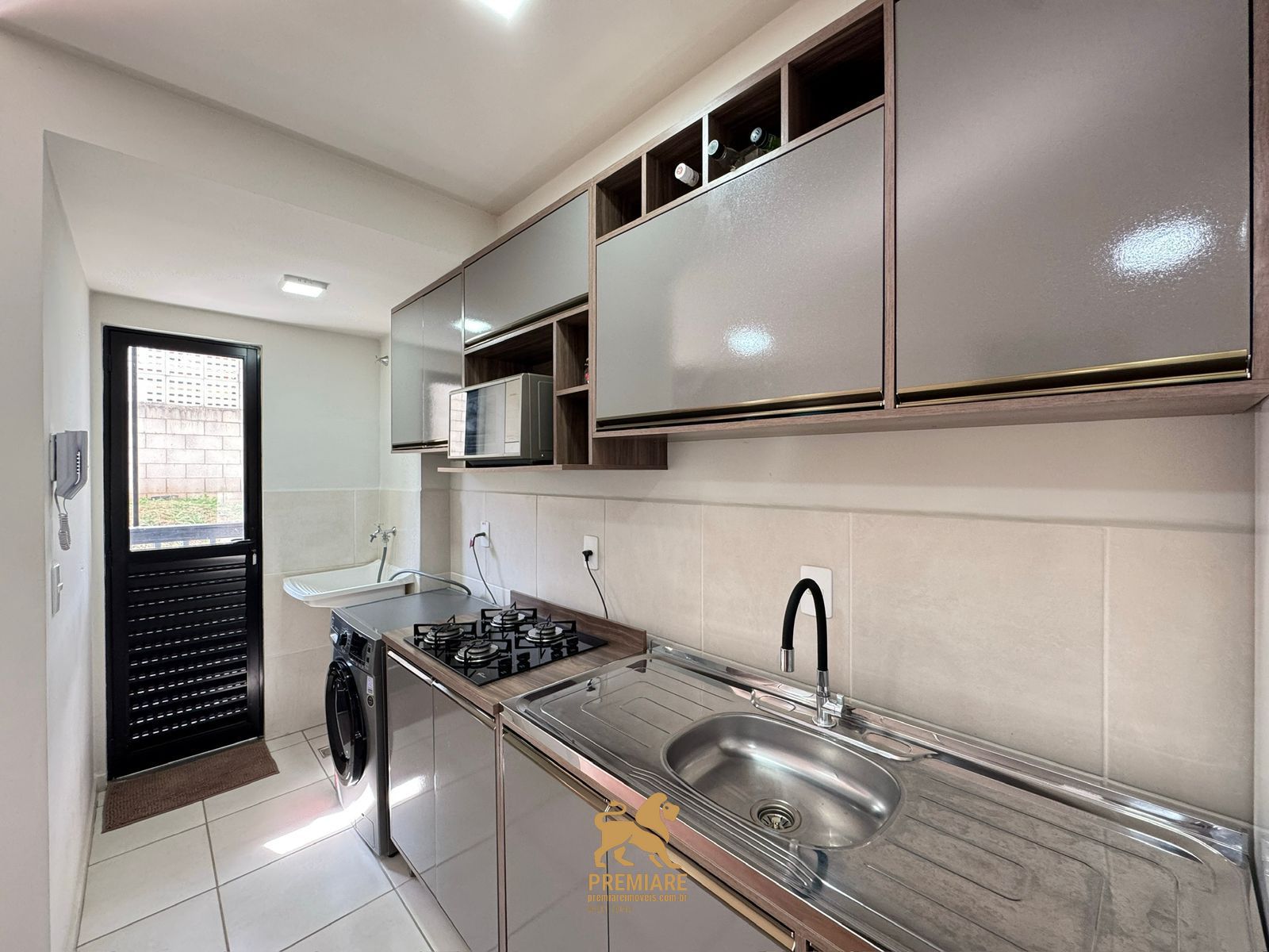 Apartamento com 2 Dormitórios à venda, 48 m² por R$ 230.000,00 Apartamento com 2 Dormitórios à venda, 48 m² por R$ 230.000,00