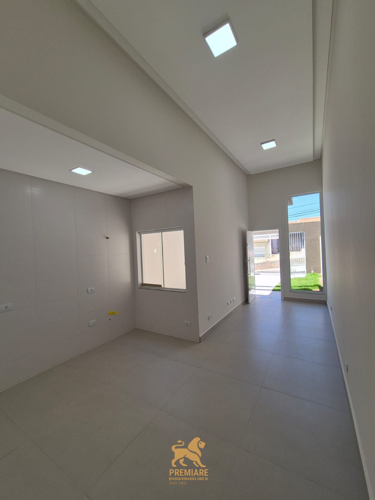 Casa à venda com 3 quartos, 82m² - Foto 4