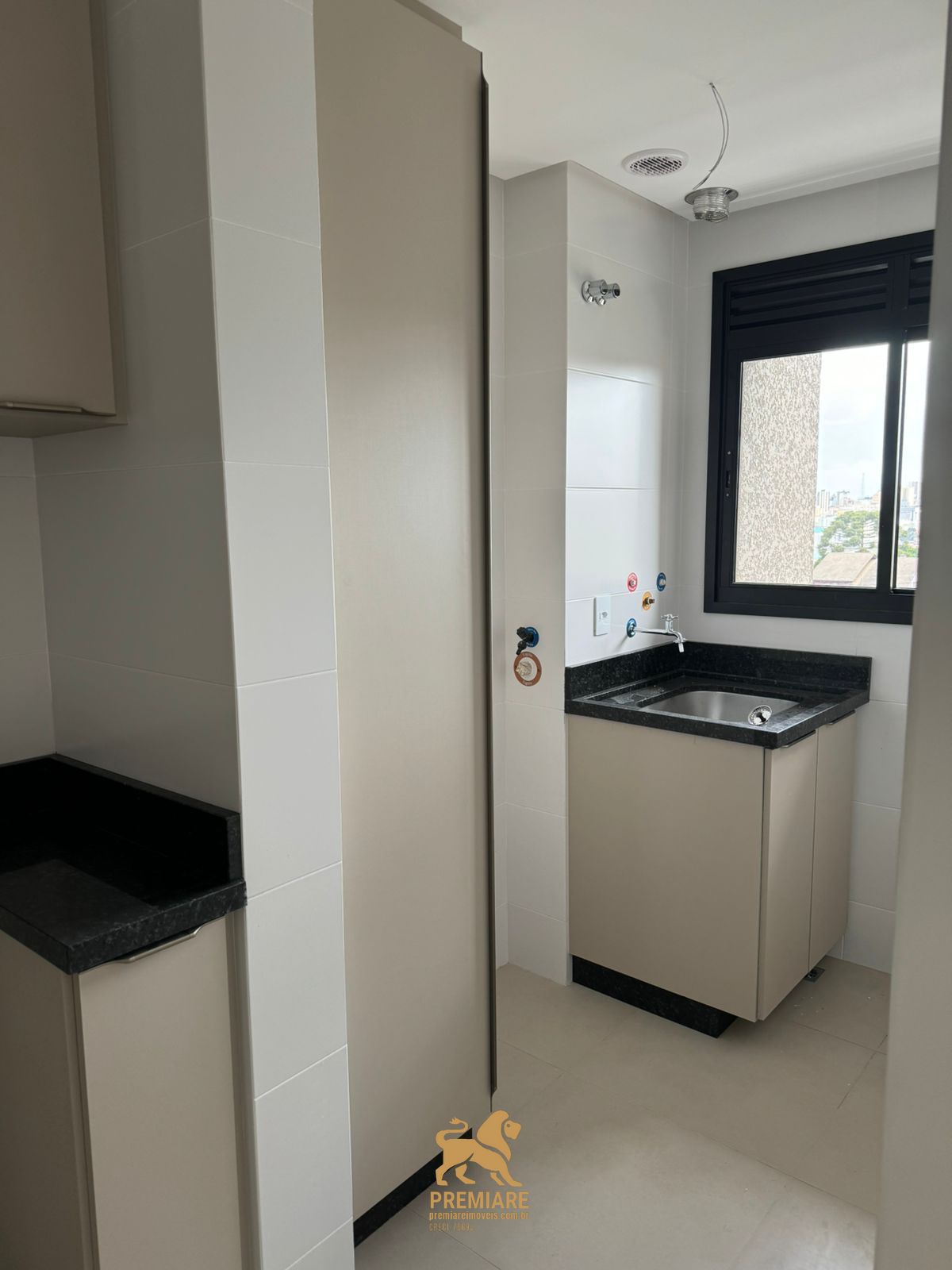 Apartamento à venda com 3 quartos, 92m² - Foto 2