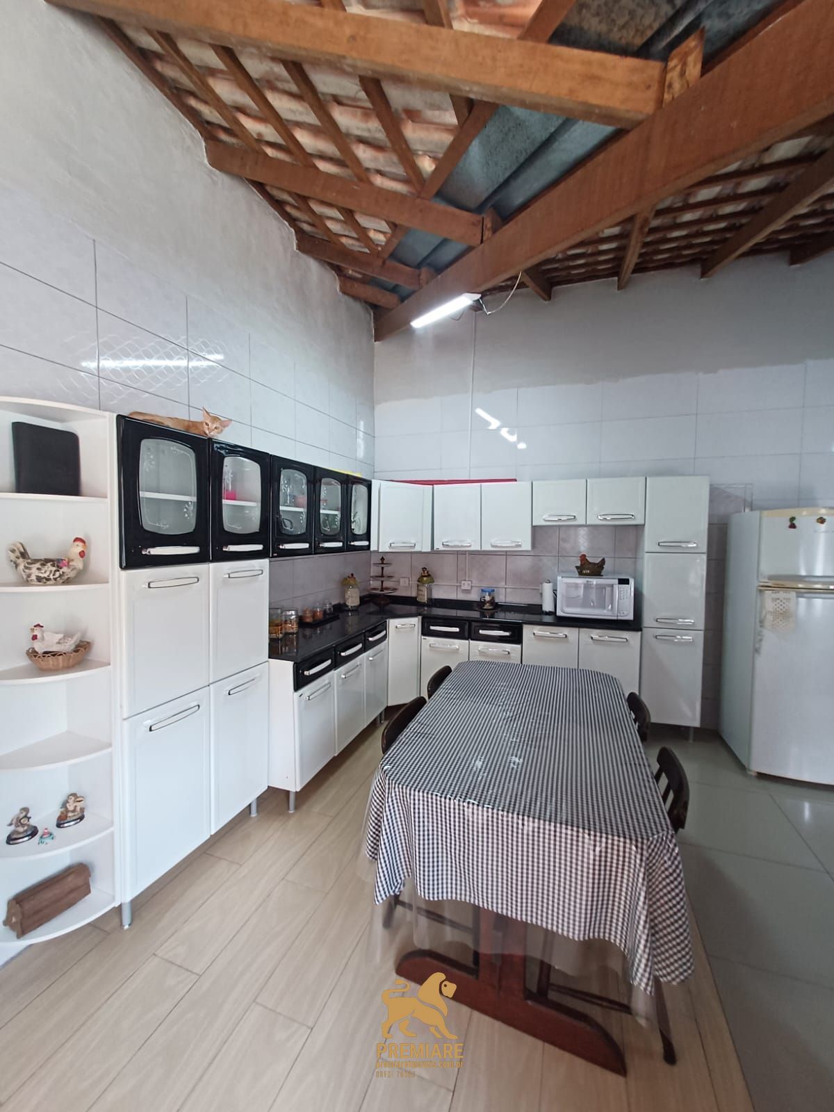 Casa à venda com 4 quartos, 137m² - Foto 9