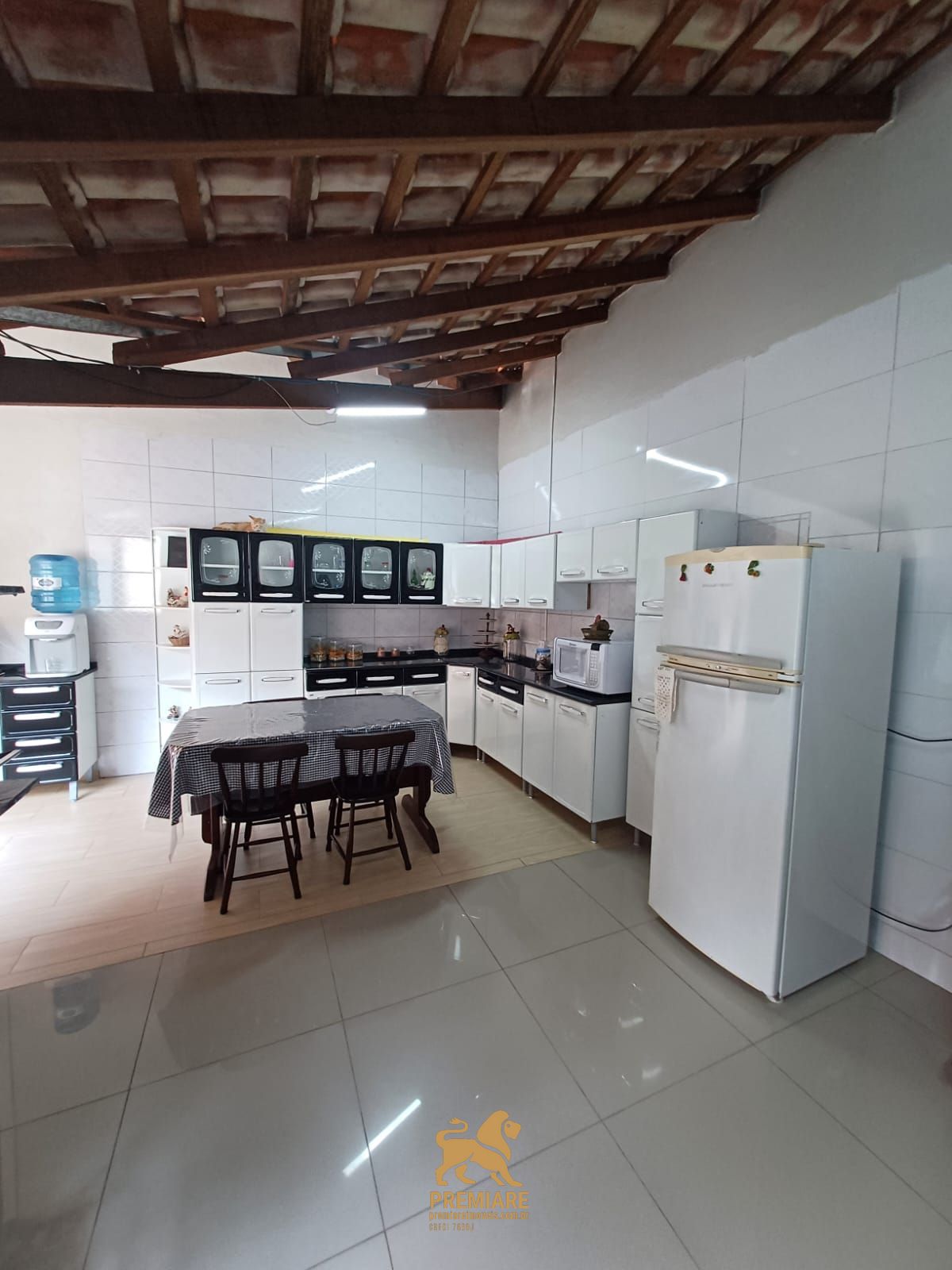 Casa à venda com 4 quartos, 137m² - Foto 8