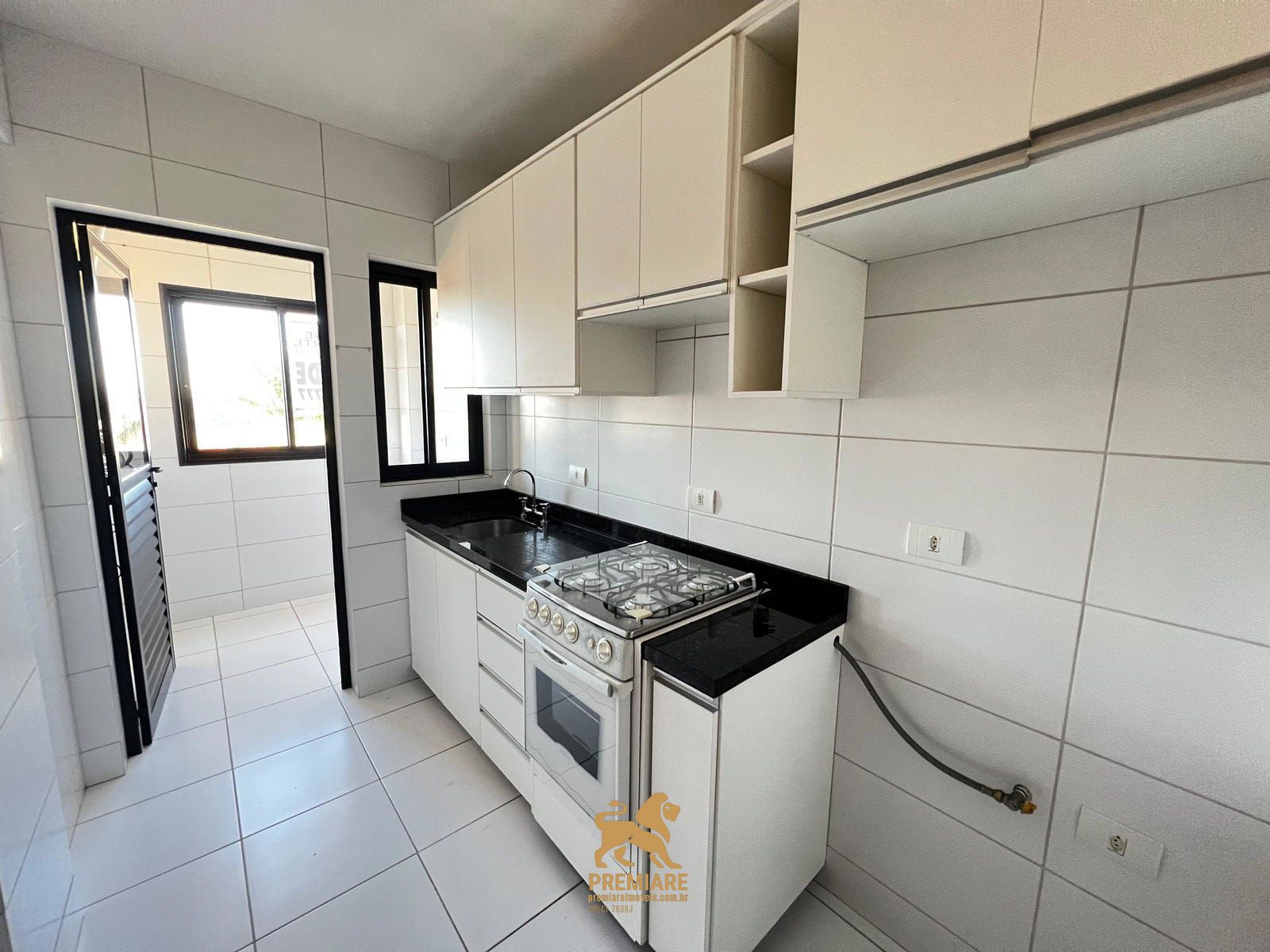 Apartamento à venda com 3 quartos, 82m² - Foto 3