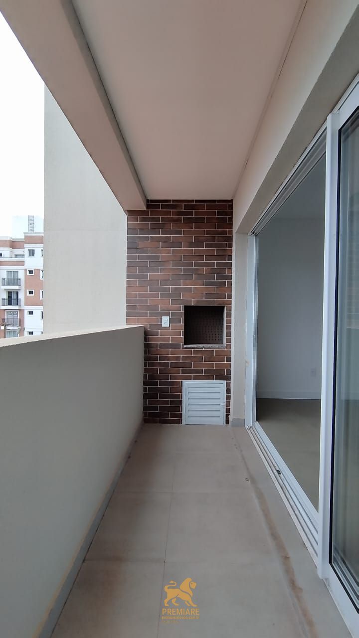 Apartamento à venda com 3 quartos, 98m² - Foto 4