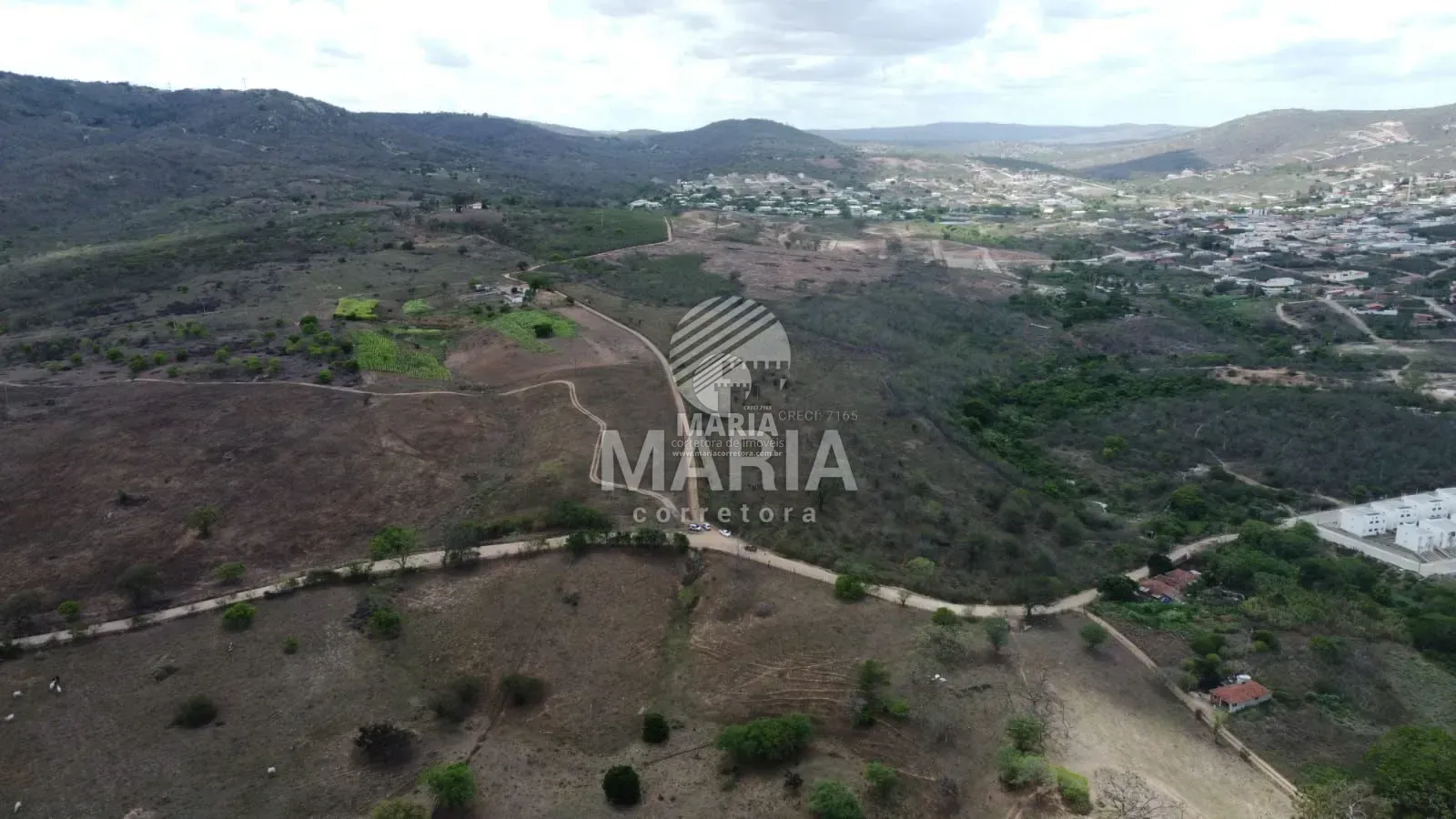 Área com 16 Hectares em Gravatá-PE, Excelente p/ Loteamento,condomínio ou casas pelo verde e amarelo...Código:5463