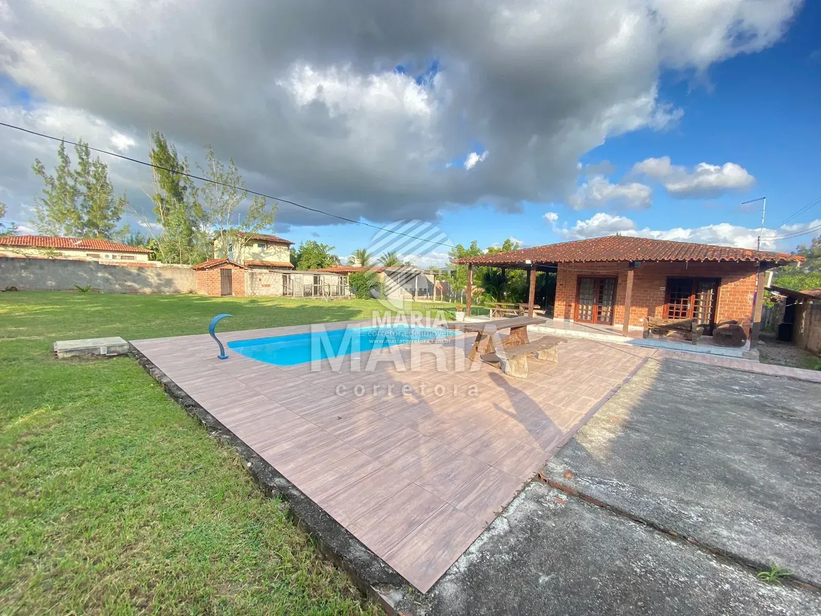 Casa fora de condomínio para locação anual em Gravatá/PE!