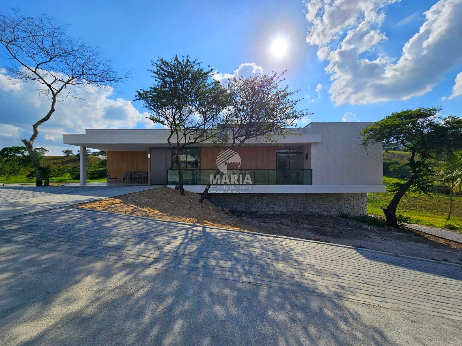 Casa dentro de condomínio com 06 suítes à venda em Gravatá/PE! DE 1.800.000,00 POR 1.630.000,00!