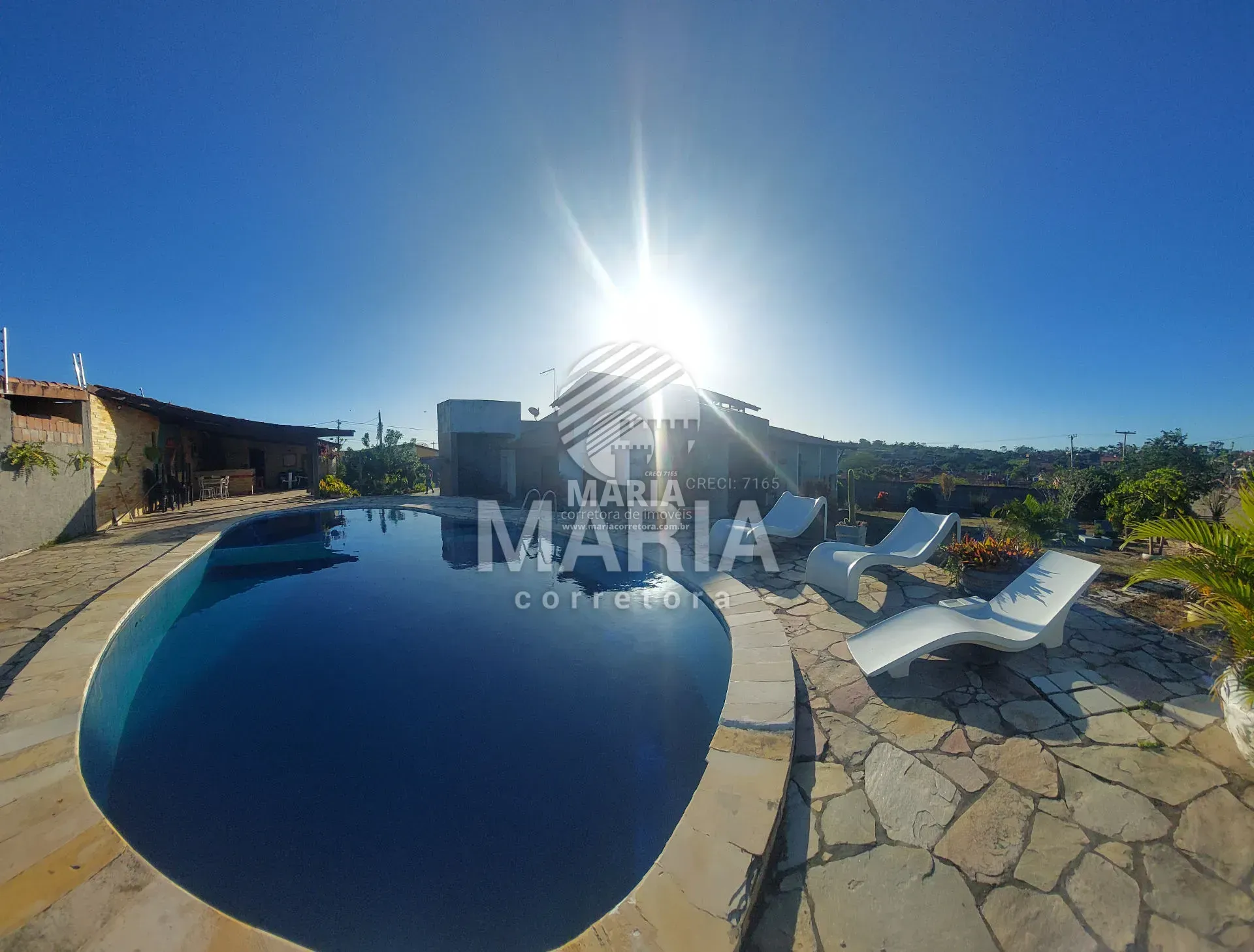 Casa solta à venda em Gravatá/PE! Com piscina privativa!